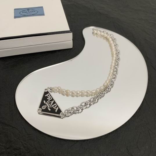 Prada necklace 05lyh26